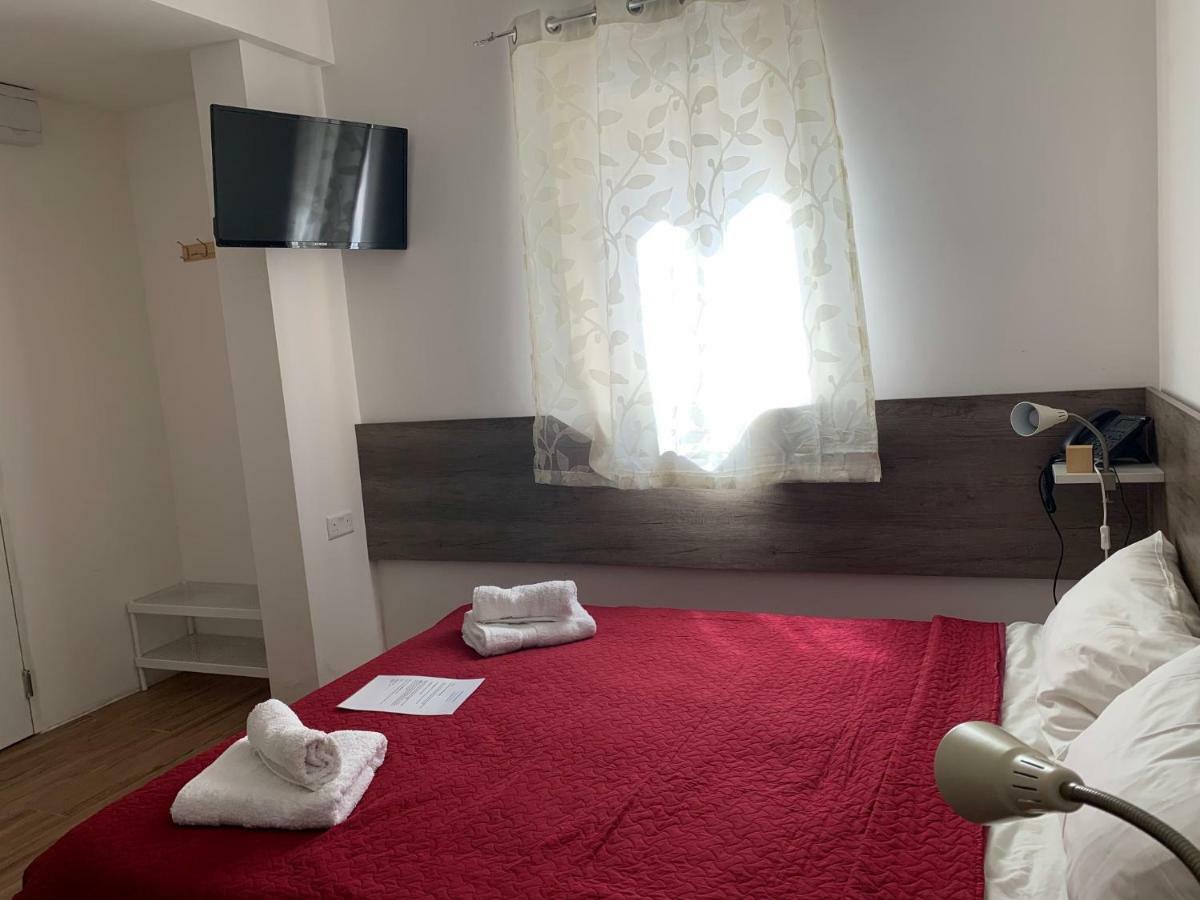 Island Guesthouse Gzira المظهر الخارجي الصورة